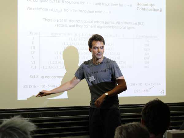 Tropical and Convex Geometry and Feynman integrals